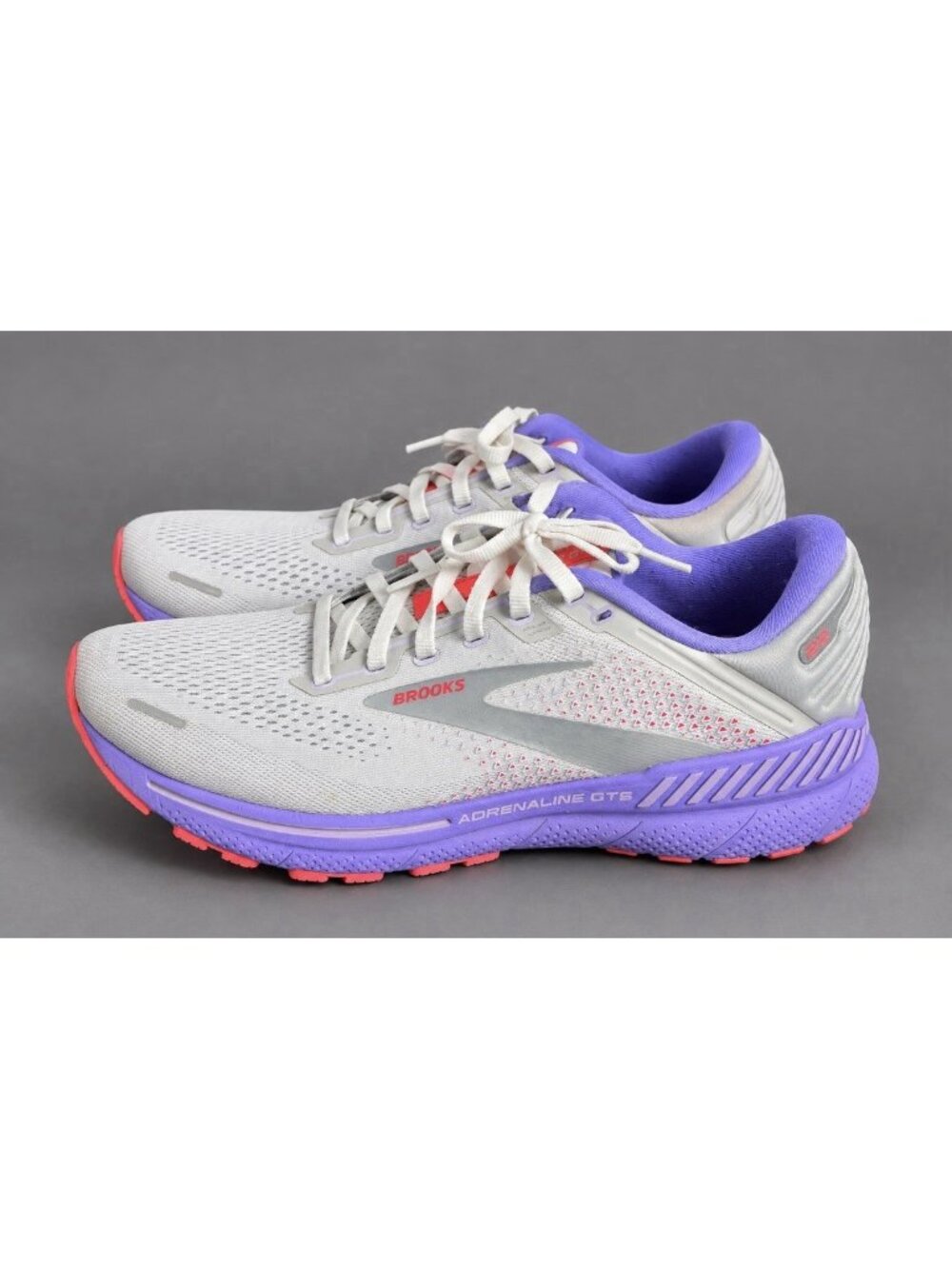 BROOKS Womens Size 11.5 Adrenaline GTS 22 Running Shoes Sneakers White/Purple